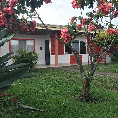 Hotel Your House Rio Segundo Bagian luar foto