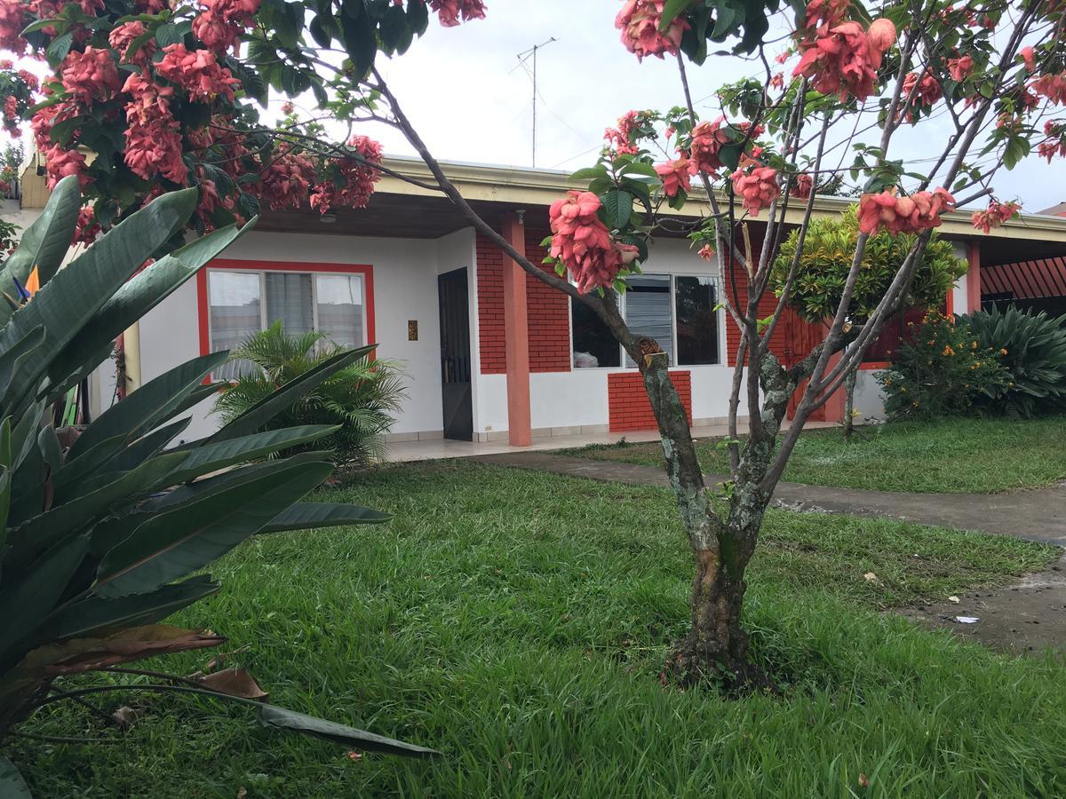 Hotel Your House Rio Segundo Bagian luar foto